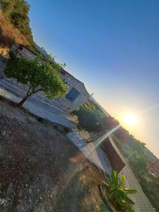 Andria Villa Peristerona  Luaran gambar