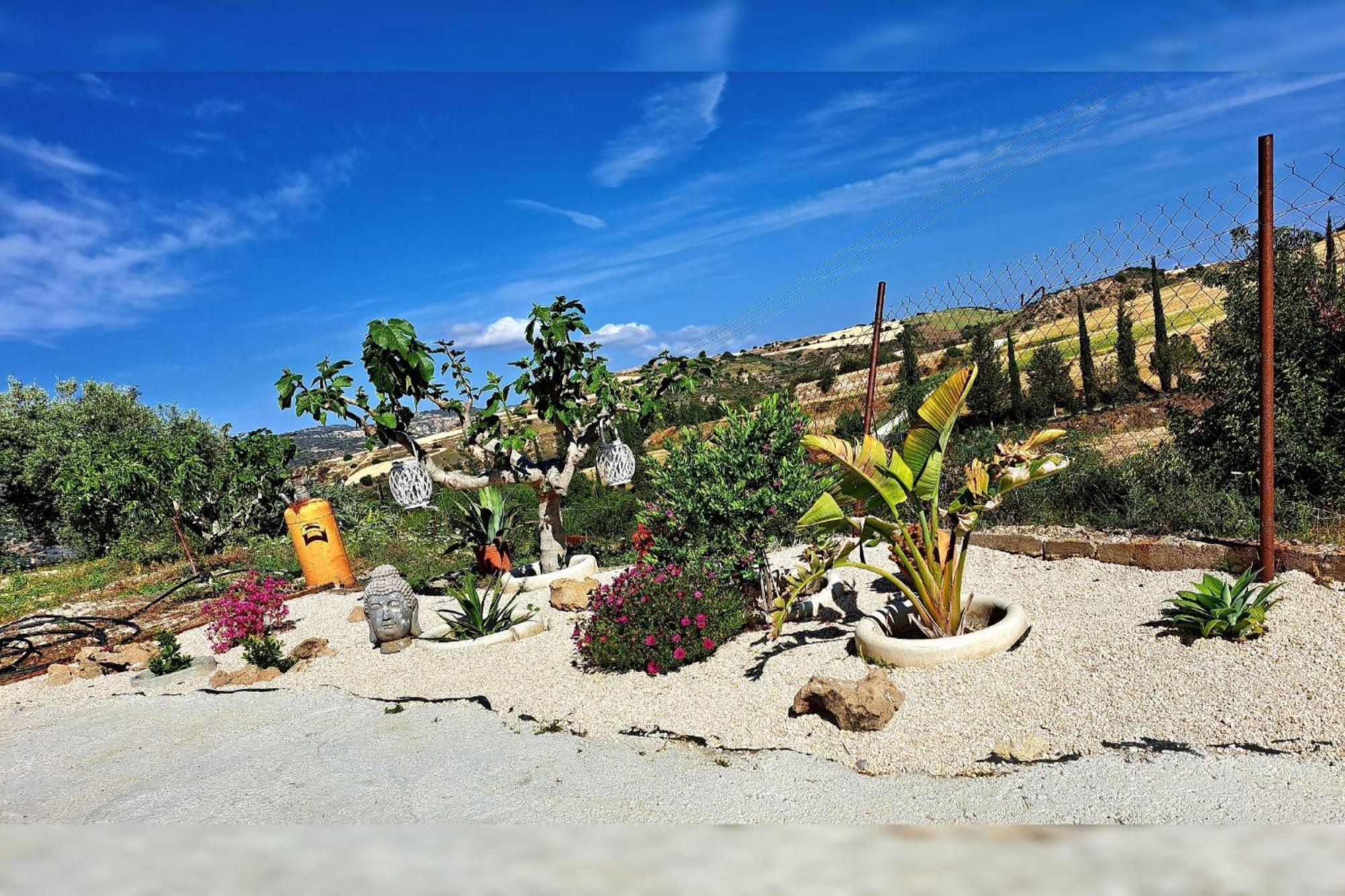 Andria Villa Peristerona  Luaran gambar