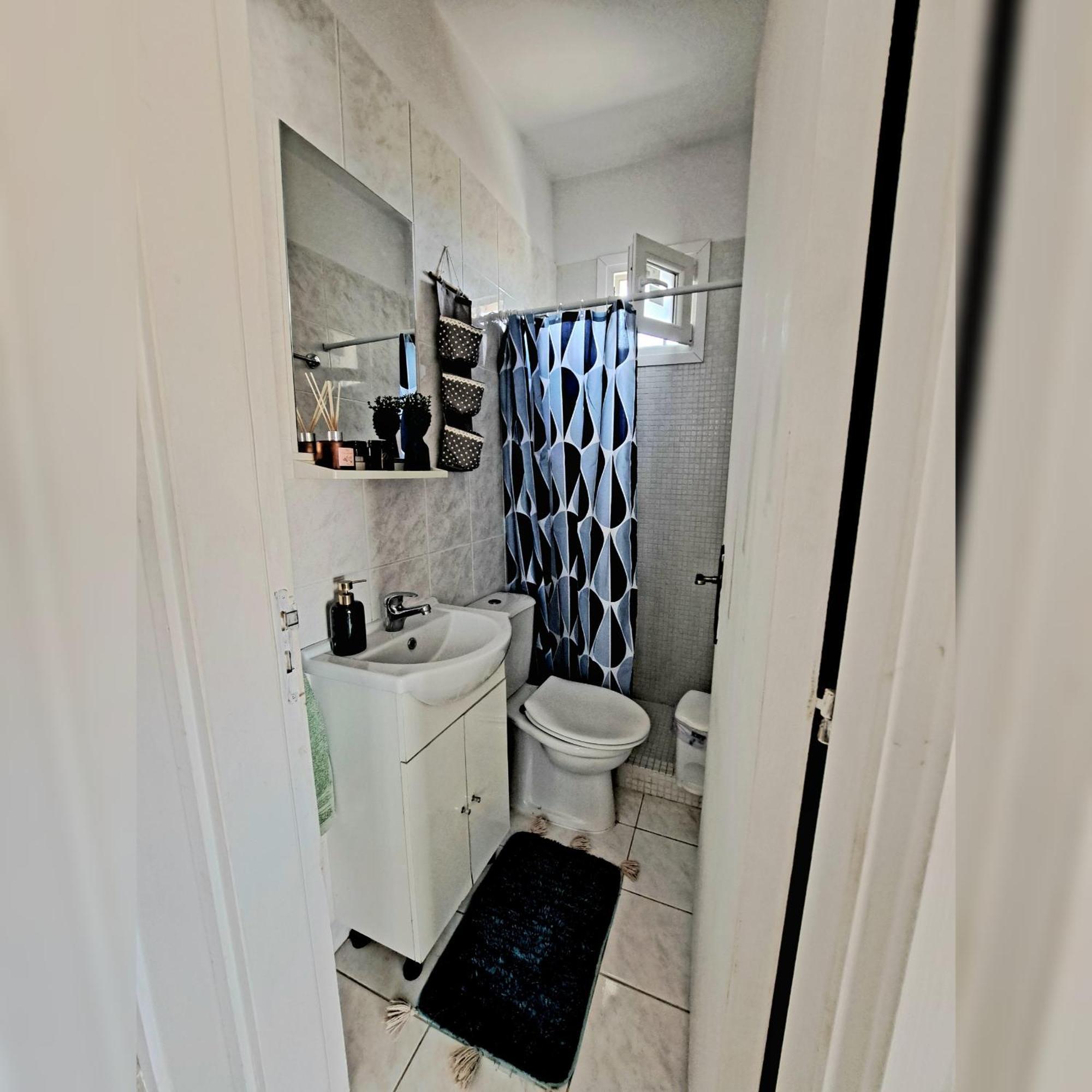 Andria Villa Peristerona  Luaran gambar